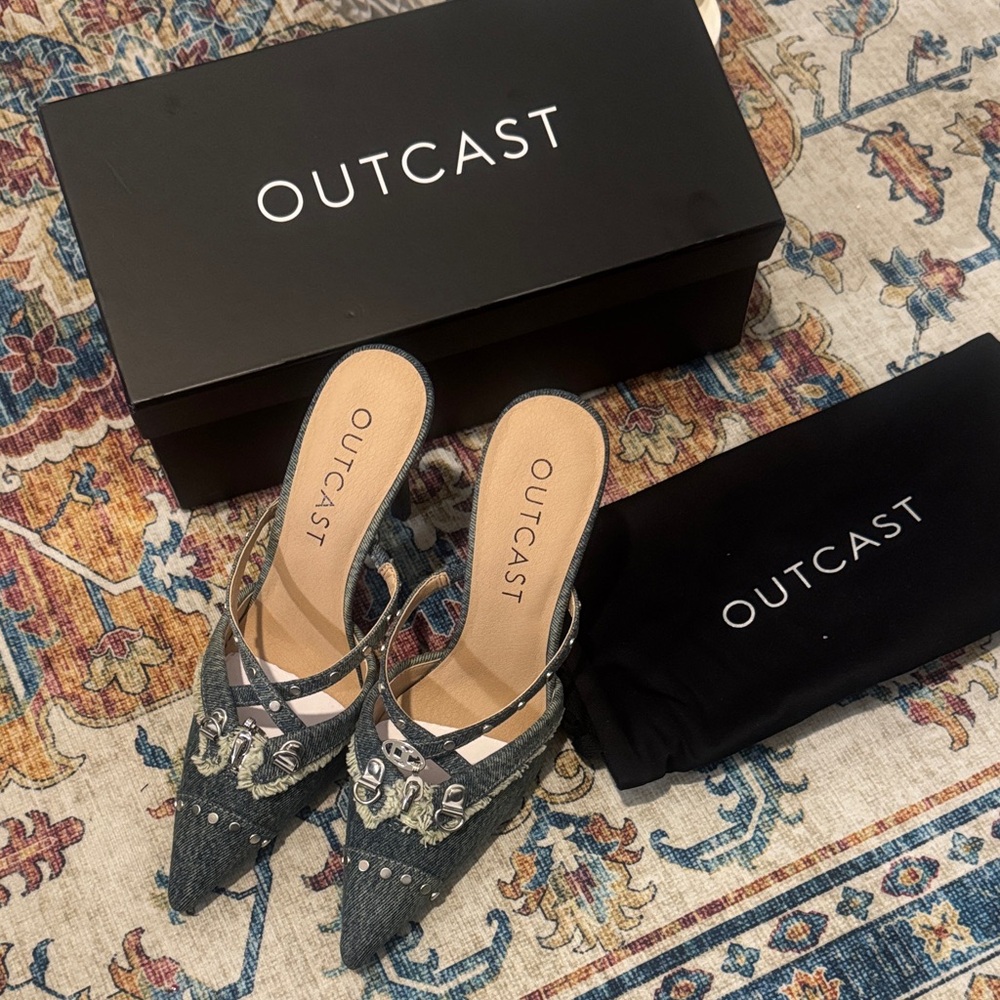 Outcast Blue Jean Embroidered Women's Heels